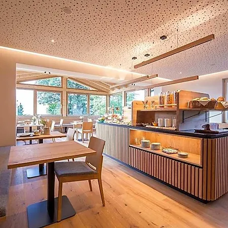 Alpenhof Bed & Breakfast