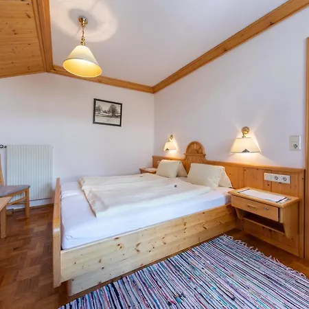 Alpenhof לינה וארוחת בוקר