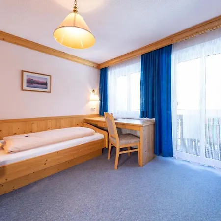 Alpenhof לינה וארוחת בוקר רמסאו אם דכשטיין