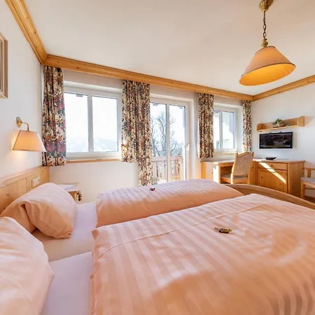 Alpenhof לינה וארוחת בוקר