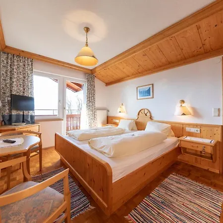 לינה וארוחת בוקר Alpenhof רמסאו אם דכשטיין