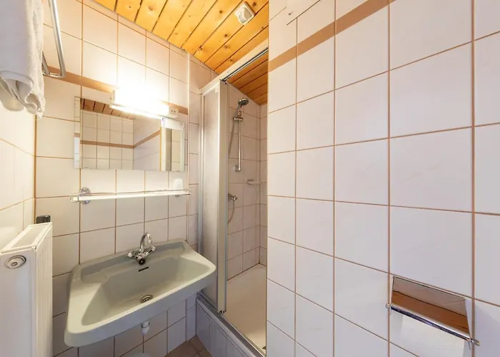 Alpenhof Bed & Breakfast 3*